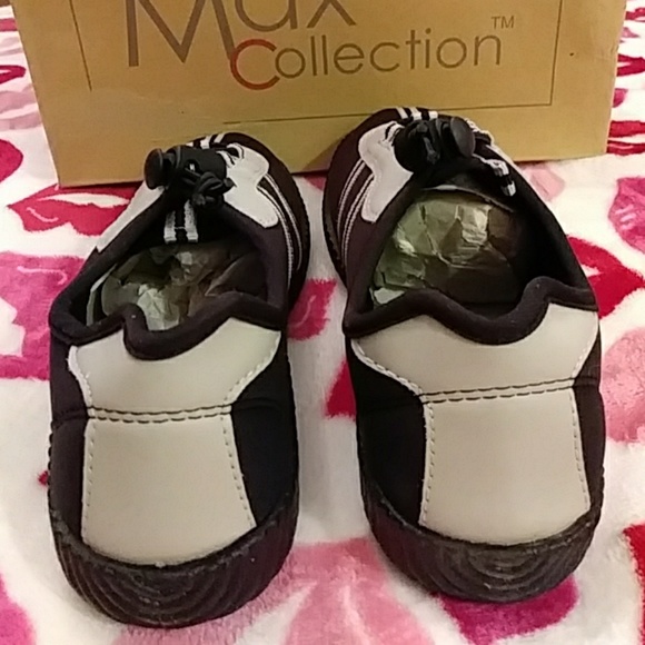 Max Collection Tennies - Picture 2 of 7